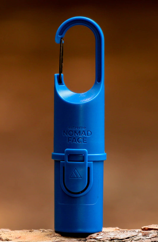 Protector Solar Mineral SPF50+ Azul Marino | The Nomad Face